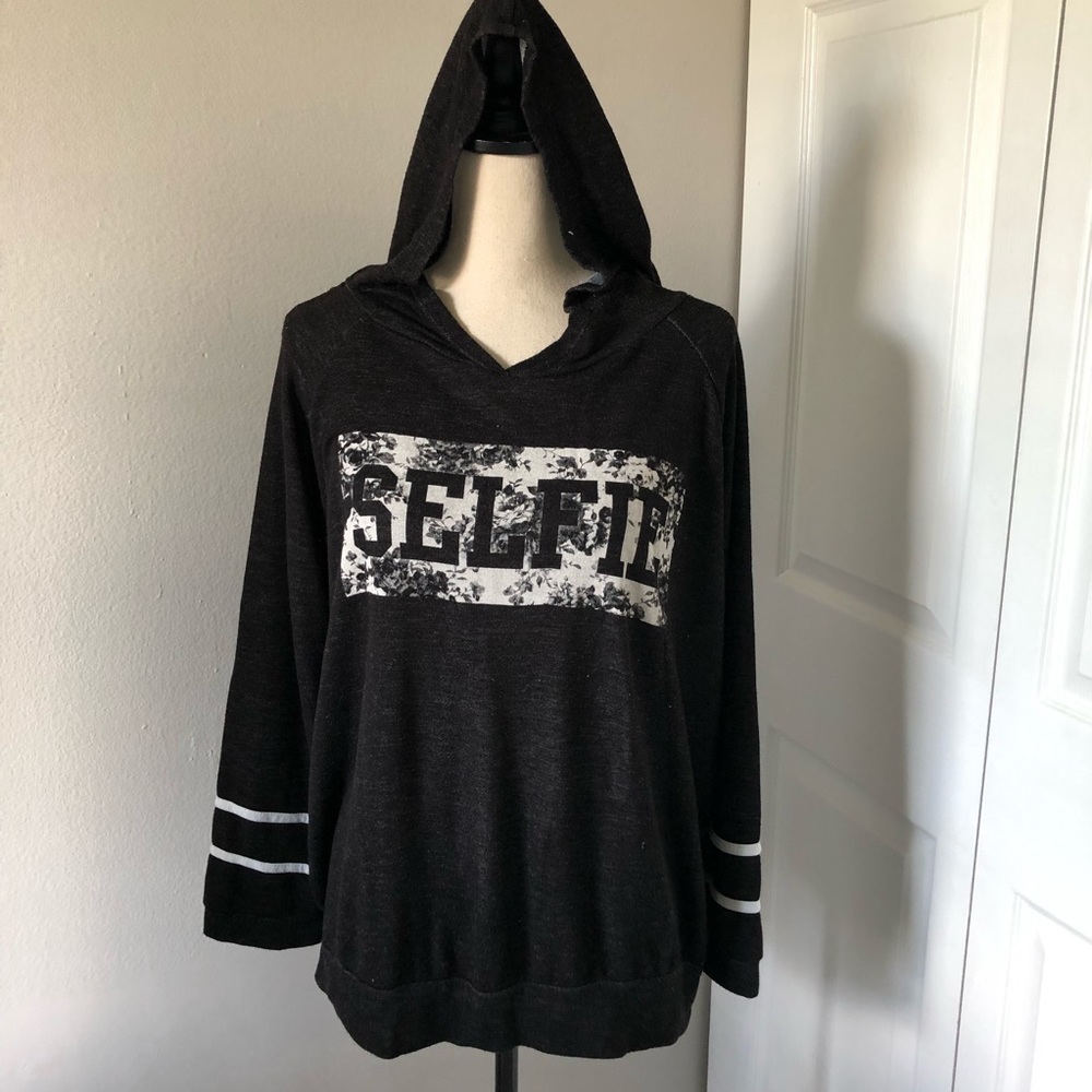 ❤️3X20 BLACK SELFIE PULLOVER HOODIE